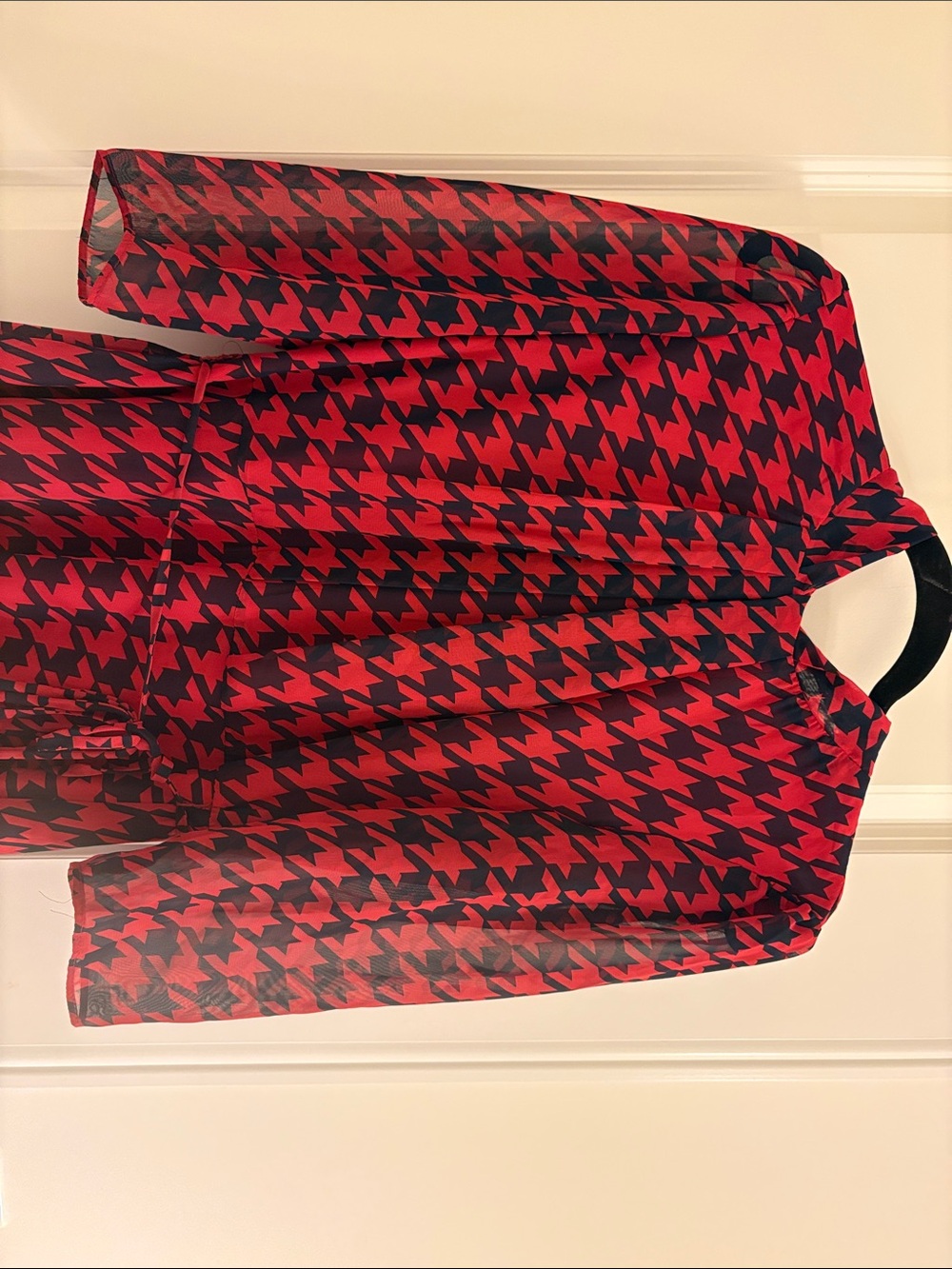 Gabby Skye Red and Black Houndstooth Tie-Neck Midi Dress - Picture 4 of 6